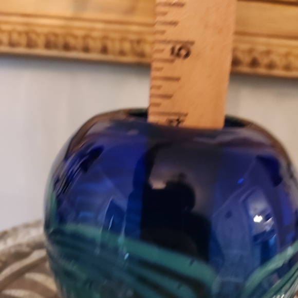 Vintage 1972 Signed Studio Art Glass Vase Handblown Blue Green Swirl MCM 5" - Picture 9 of 9
